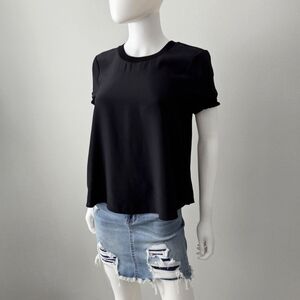 Cinq à Sept Lenny Short Sleeve Lightweight Swing Top In Black Silk, Size XS